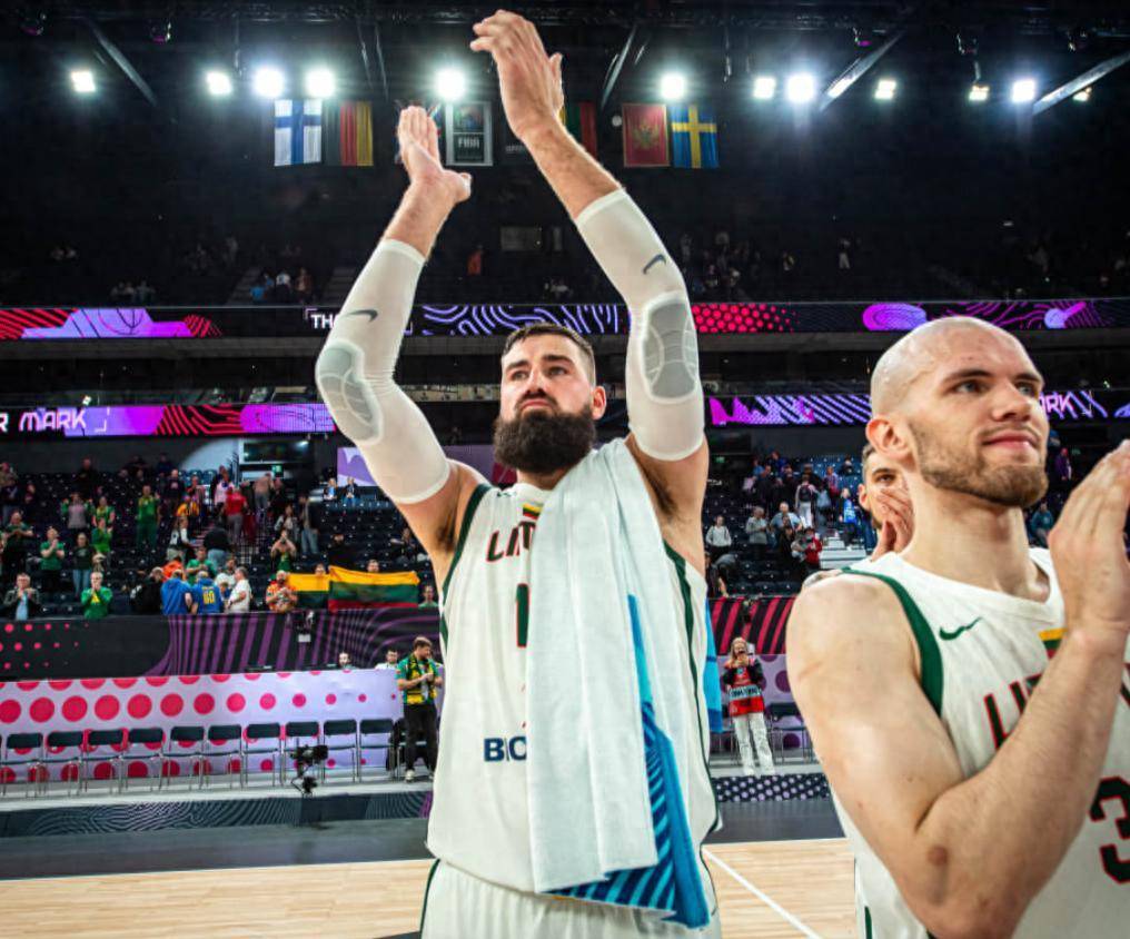 勇士险胜立陶宛男篮，保罗统治全场的简单介绍