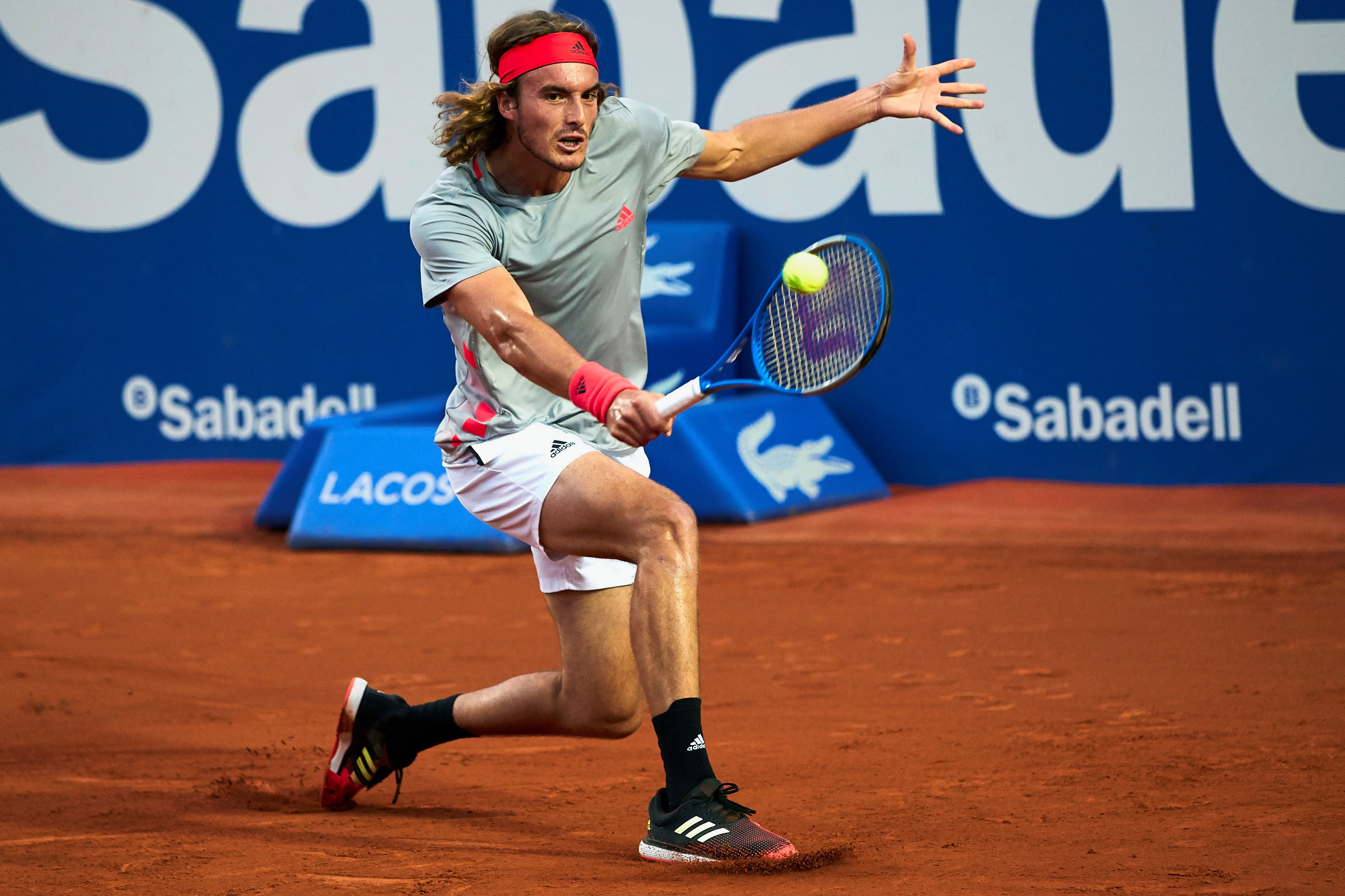 关于西班牙网球队力克意大利网球队，西西帕斯打破历史纪录的信息