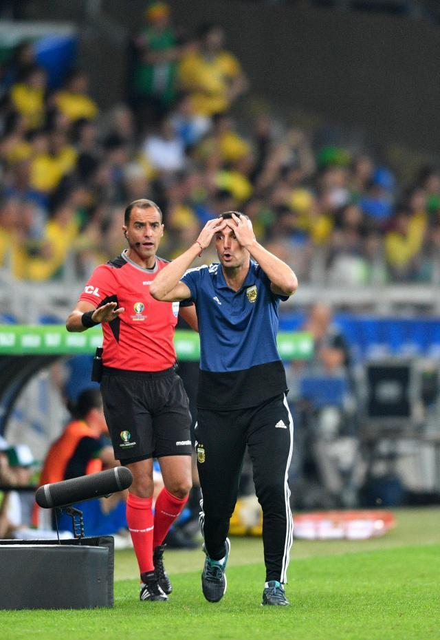 关于战术威力全开，球队攻守兼备倾尽全力的信息