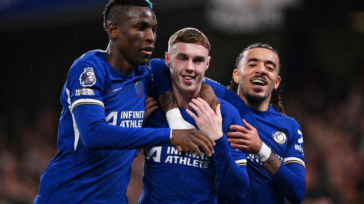 包含欧国冠军联赛半决赛：拜仁慕尼黑对阵切尔西的词条