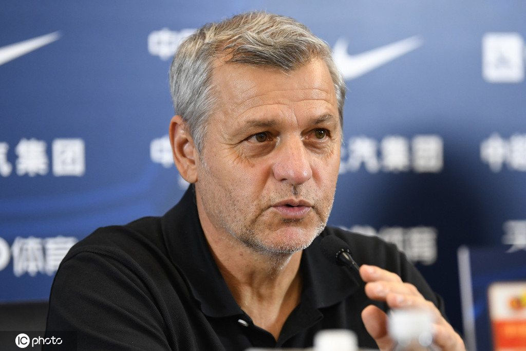 切沃球队状态回暖，教练重新调整战术备战的简单介绍