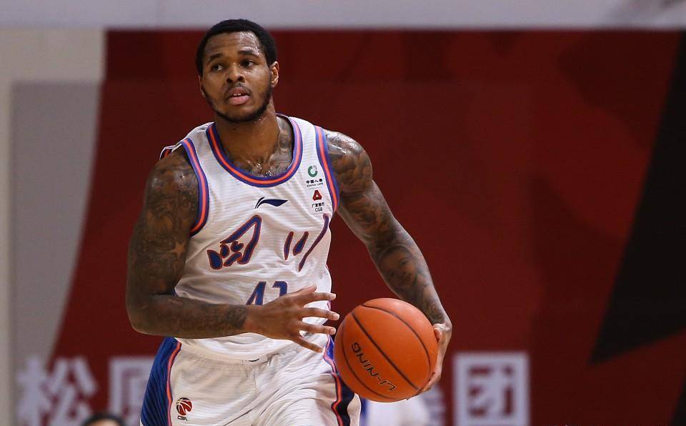 四川男篮外援受伤,局势再度告急 四川男篮外援受伤,局势再度告急