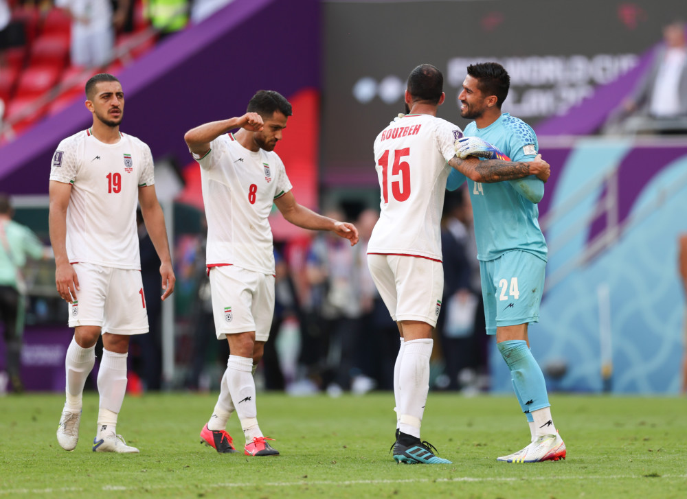 伊朗队打进关键球，取得胜利