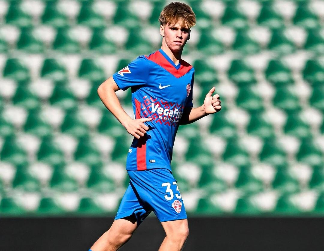 马德里竞技青训球员出场,表现抢眼 马德里竞技青训球员出场,表现抢眼