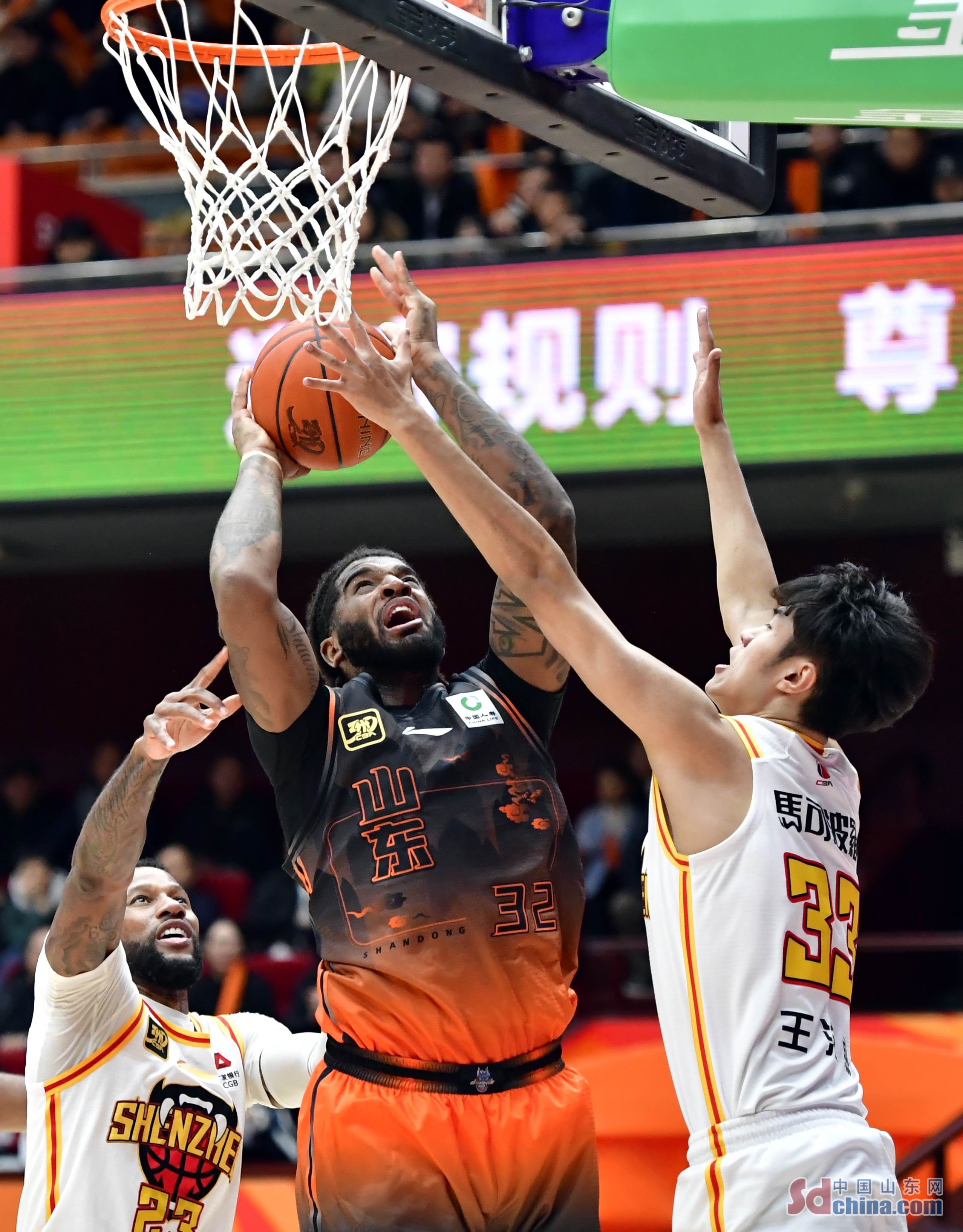 开云平台-辽宁男篮成功击败山东队，领先优势扩大