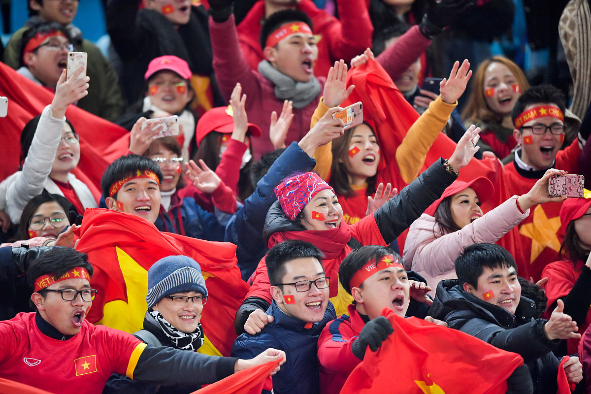 在场上尽展风采的球队备受瞩目 在场上尽展风采的球队备受瞩目