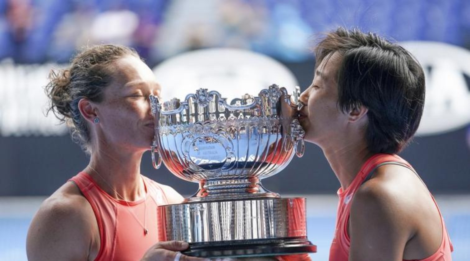 开云体育官网-温网力克美网，鲁德点燃赛场