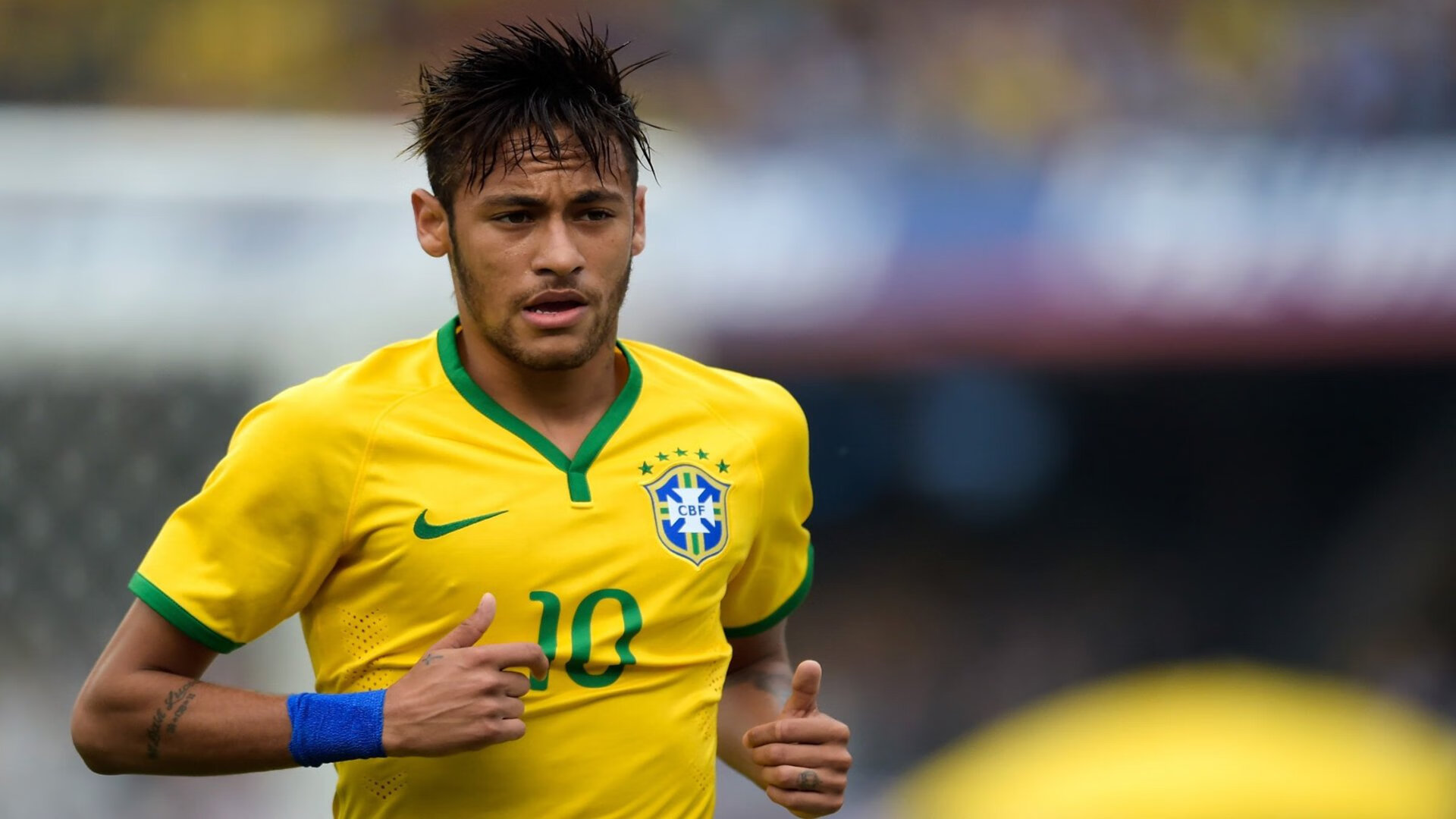 开云官网-突尼斯之盾对决拜仁之矛，阿尔瓦雷斯的生涯封神夜