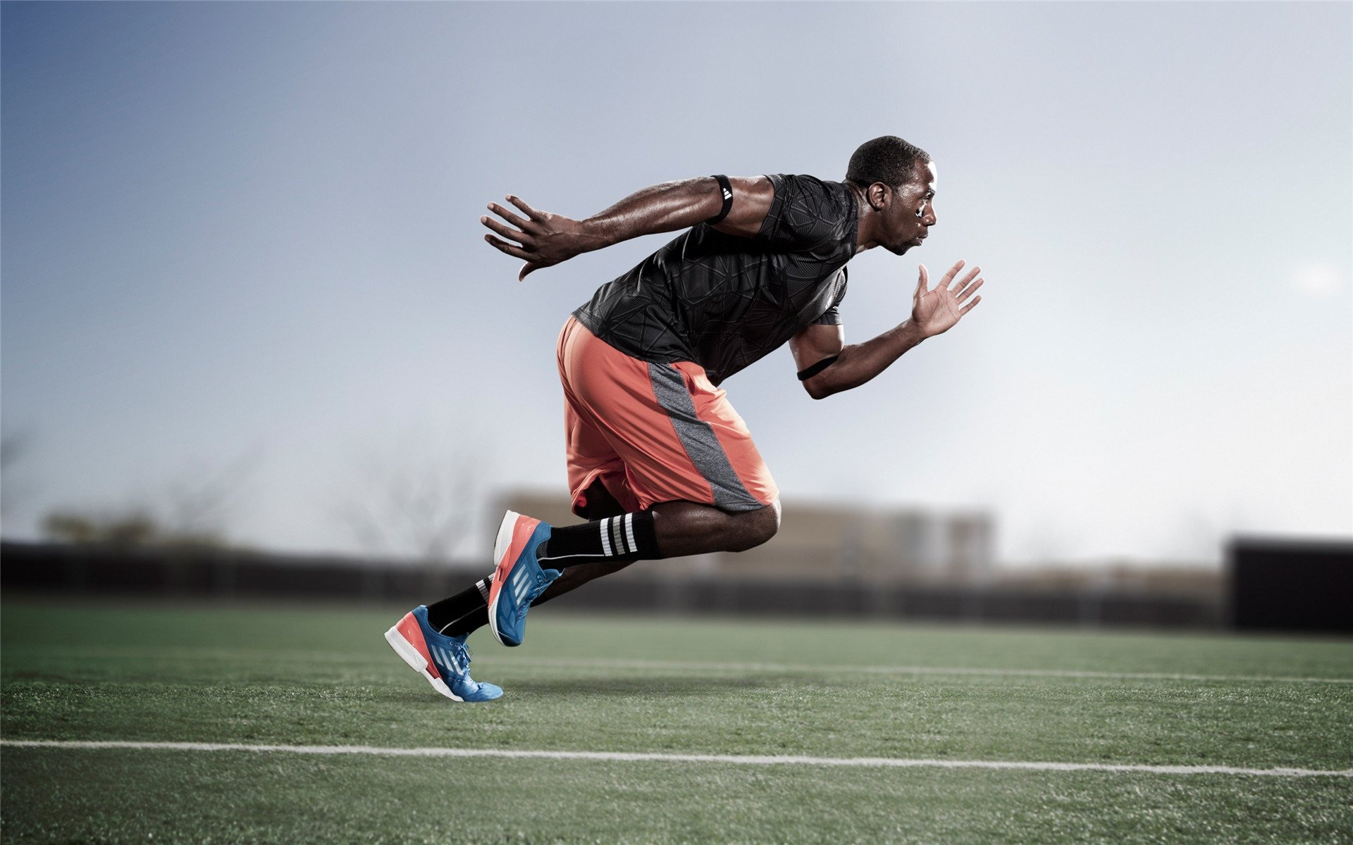 开云体育下载-蓝军鏖战欧陆，哈兰德错位统治引深思